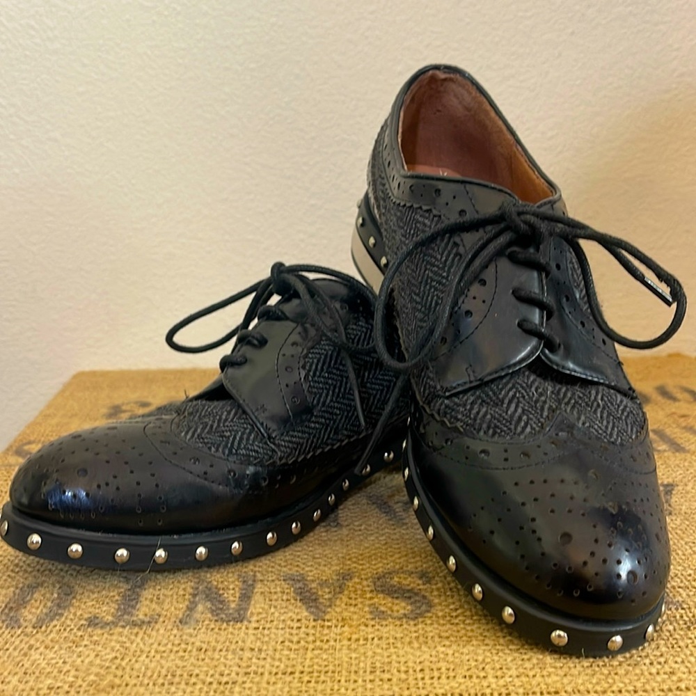 Jeffrey Campbell Oxford shoes!